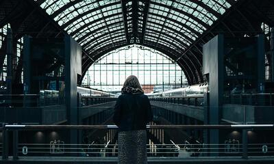 Dorien in treinstation